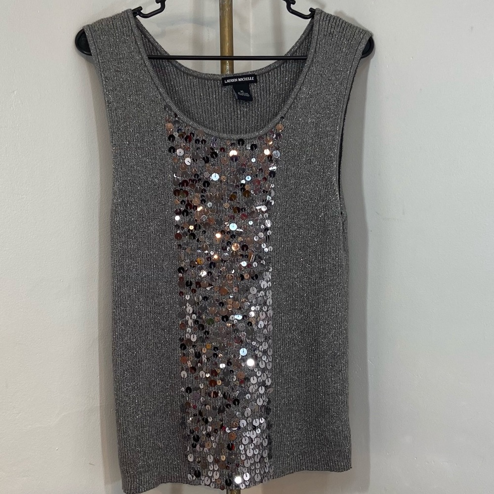 Tank top.